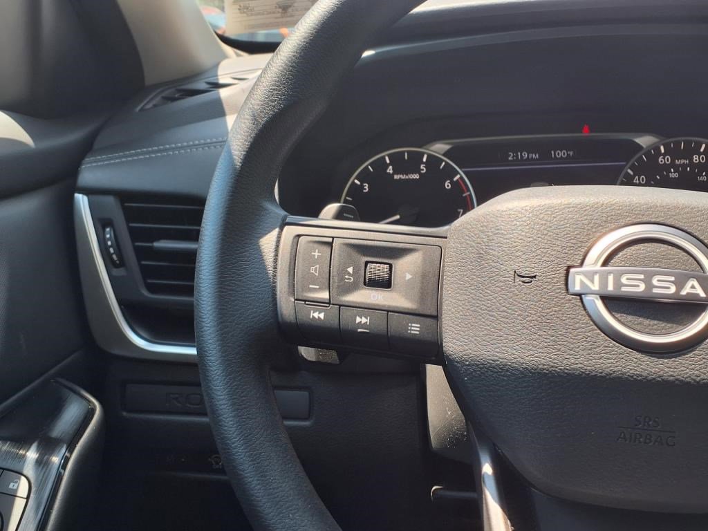 2025 Nissan Rogue S AWD photo 13