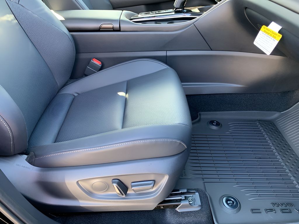 2026 Toyota Crown photo 16