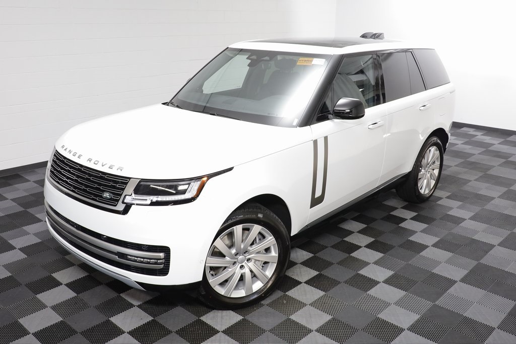 2025 Land Rover Range Rover SE photo 2