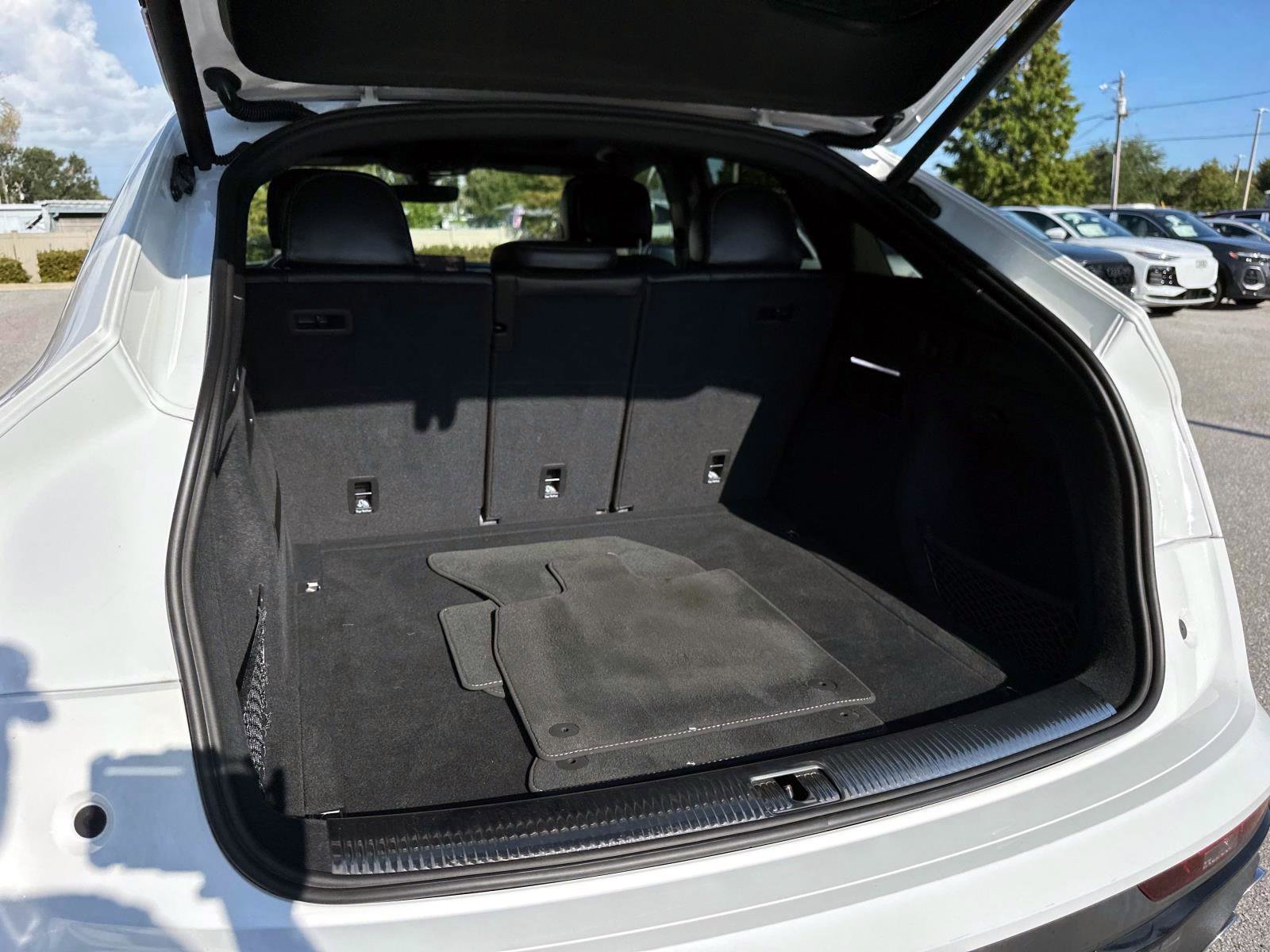 2023 Audi SQ5 Premium Plus photo 10