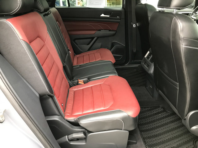 2022 Volkswagen Atlas Cross Sport V6 SEL Premium R-Line photo 31
