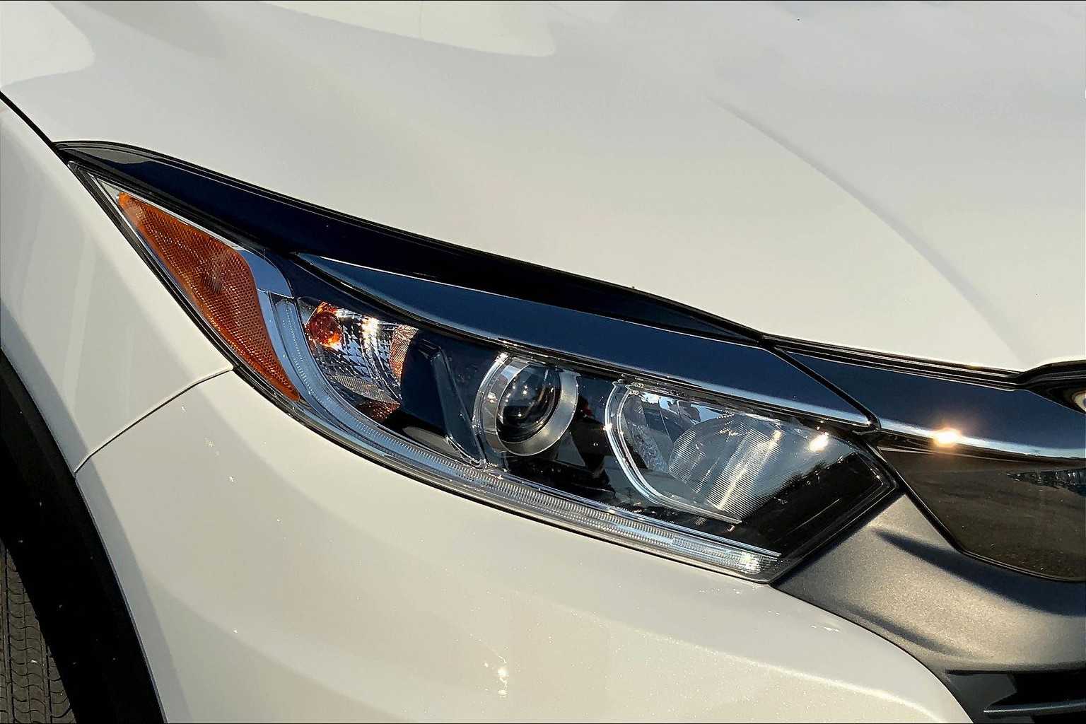 2022 Honda HR-V LX photo 25