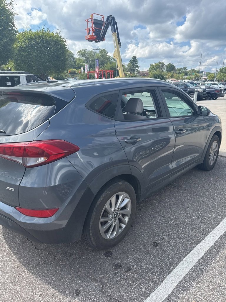 2016 Hyundai Tucson SE photo 3