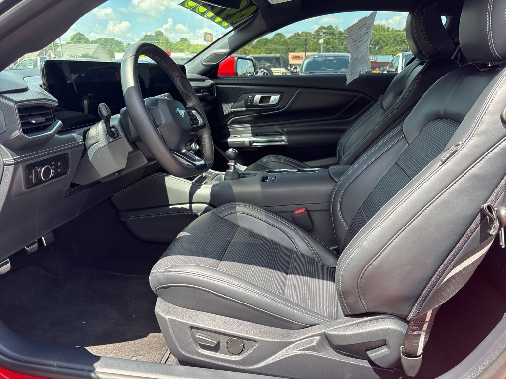 2024 Ford Mustang GT Premium photo 13