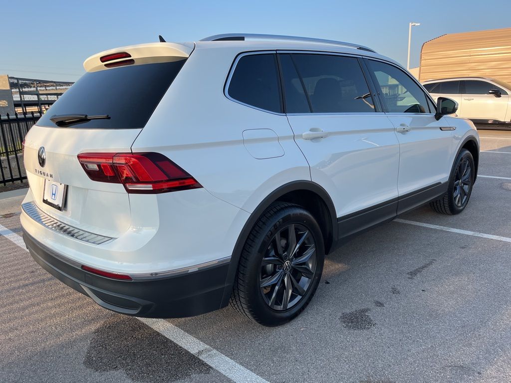 2022 Volkswagen Tiguan SE photo 4