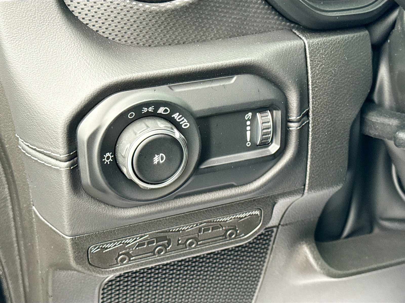 2025 Jeep Wrangler Rubicon photo 10