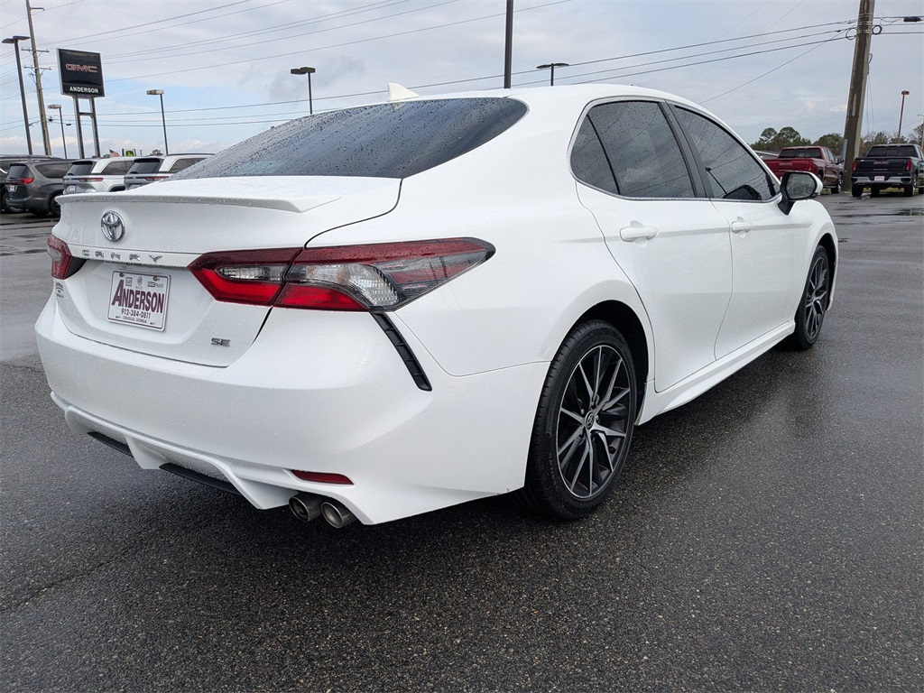 2024 Toyota Camry SE photo 4