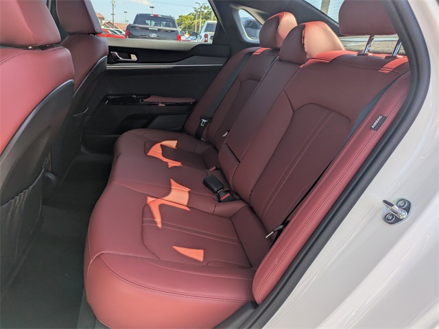 2025 Kia K5 GT-Line photo 11