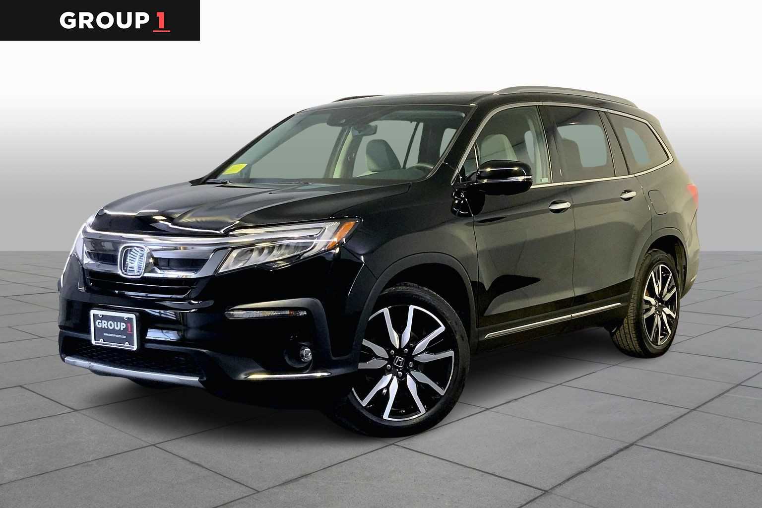 2019 Honda Pilot Elite's photo