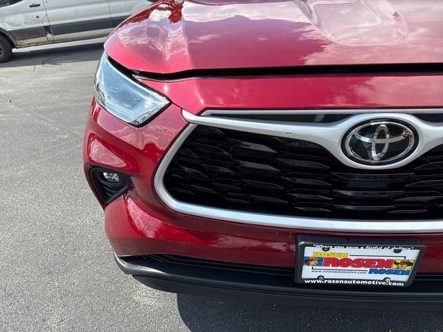 2021 Toyota Highlander XLE photo 38