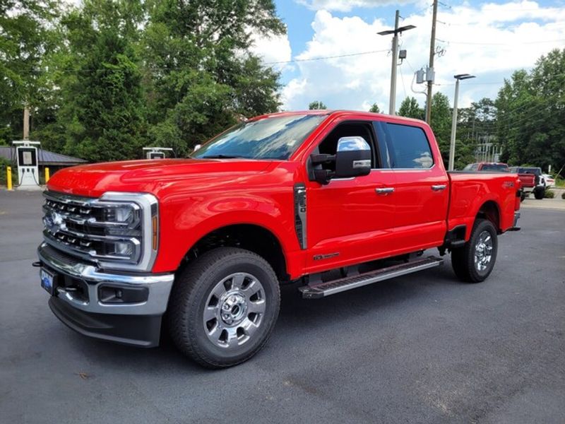 2025 Ford F-250 Lariat photo 3