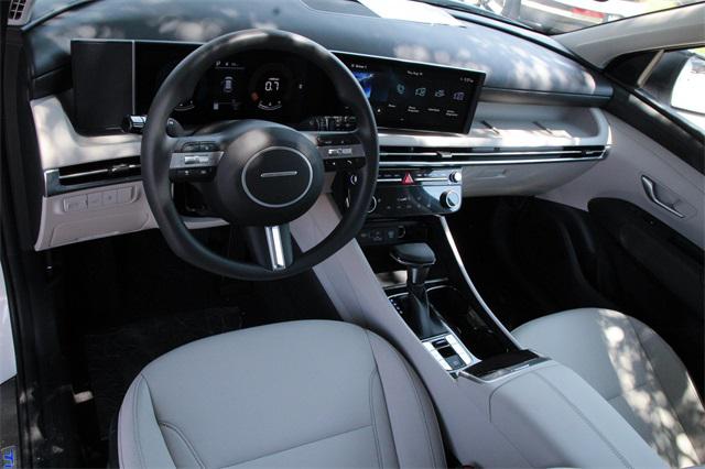 2026 Hyundai Tucson SEL photo 8