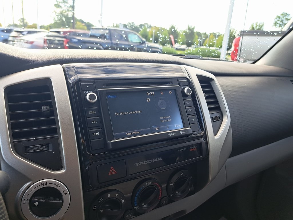 2015 Toyota Tacoma Base photo 14