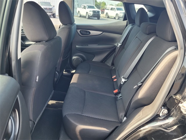 2019 Nissan Rogue Sport S photo 9