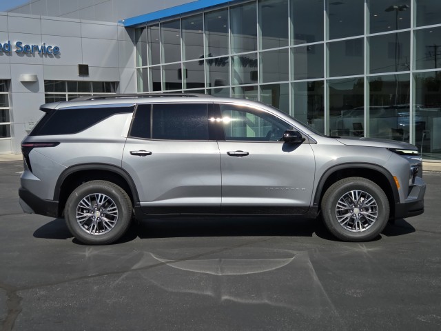 2026 Chevrolet Traverse photo 3