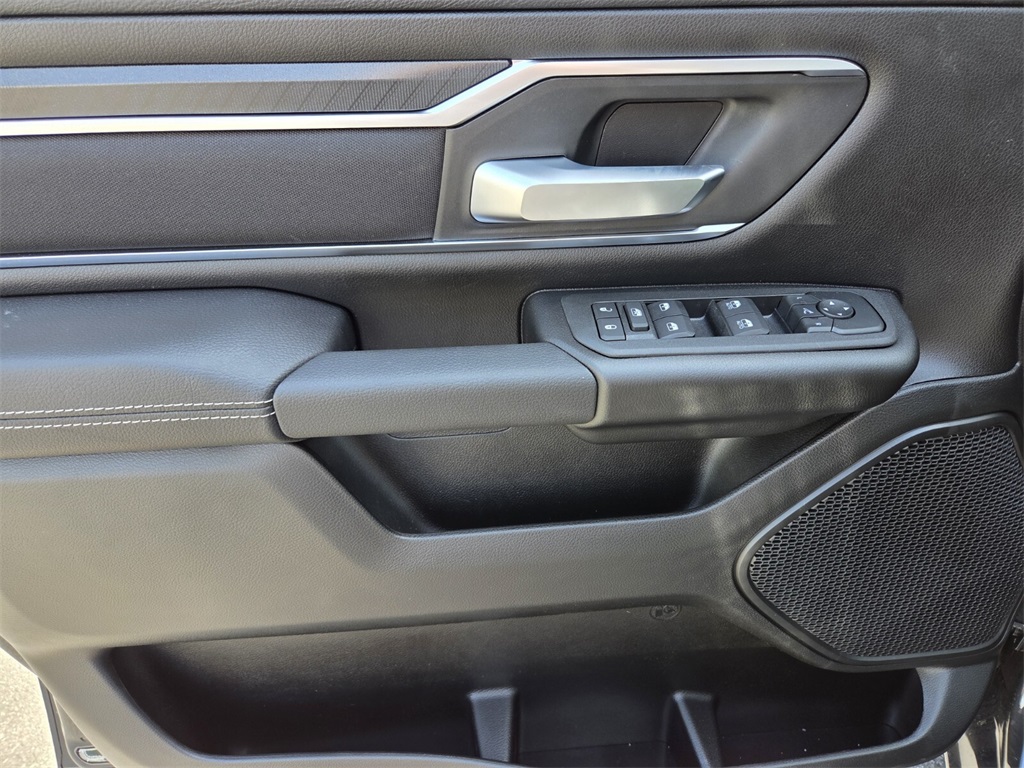 2025 Ram 1500 Rebel photo 8