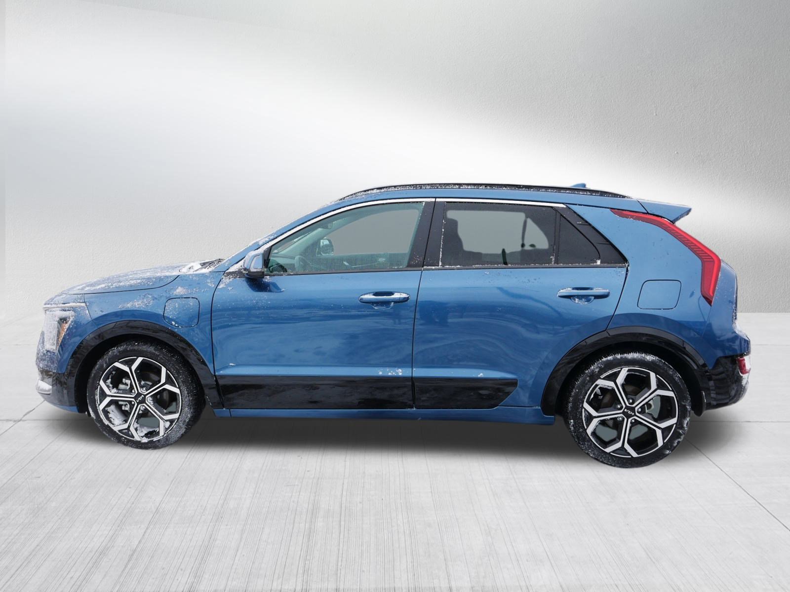 2023 Kia Niro Plug-In Hybrid SX Touring photo 4
