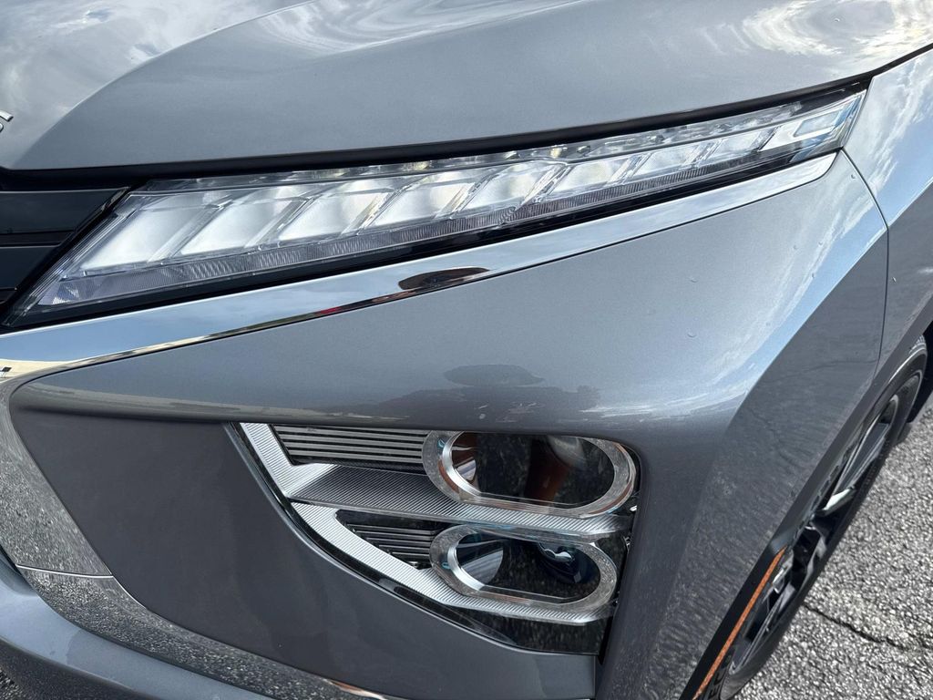 2025 Mitsubishi Eclipse Cross SEL photo 8