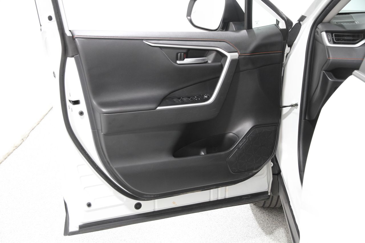 2023 Toyota RAV4 Adventure photo 4