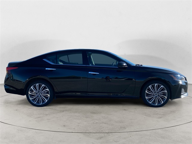 2024 Nissan Altima 2.5 SL photo 6
