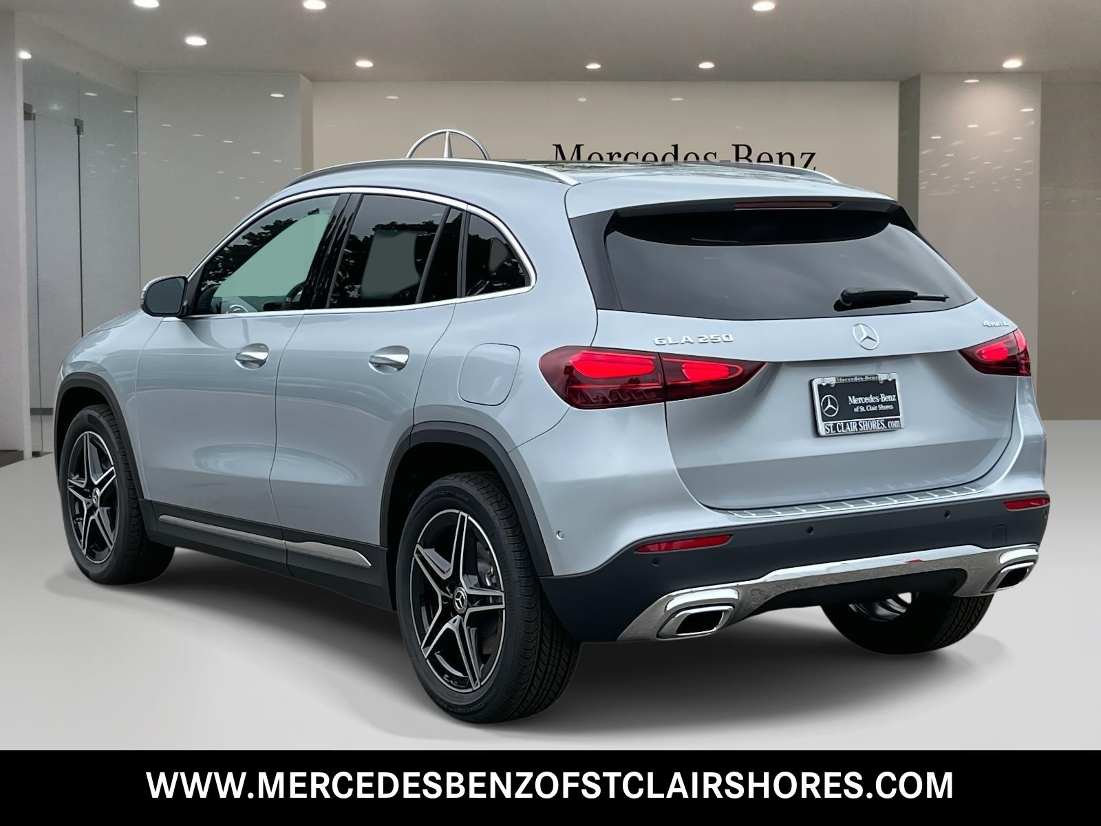 2026 Mercedes Benz GLA 250 4MATIC photo 3