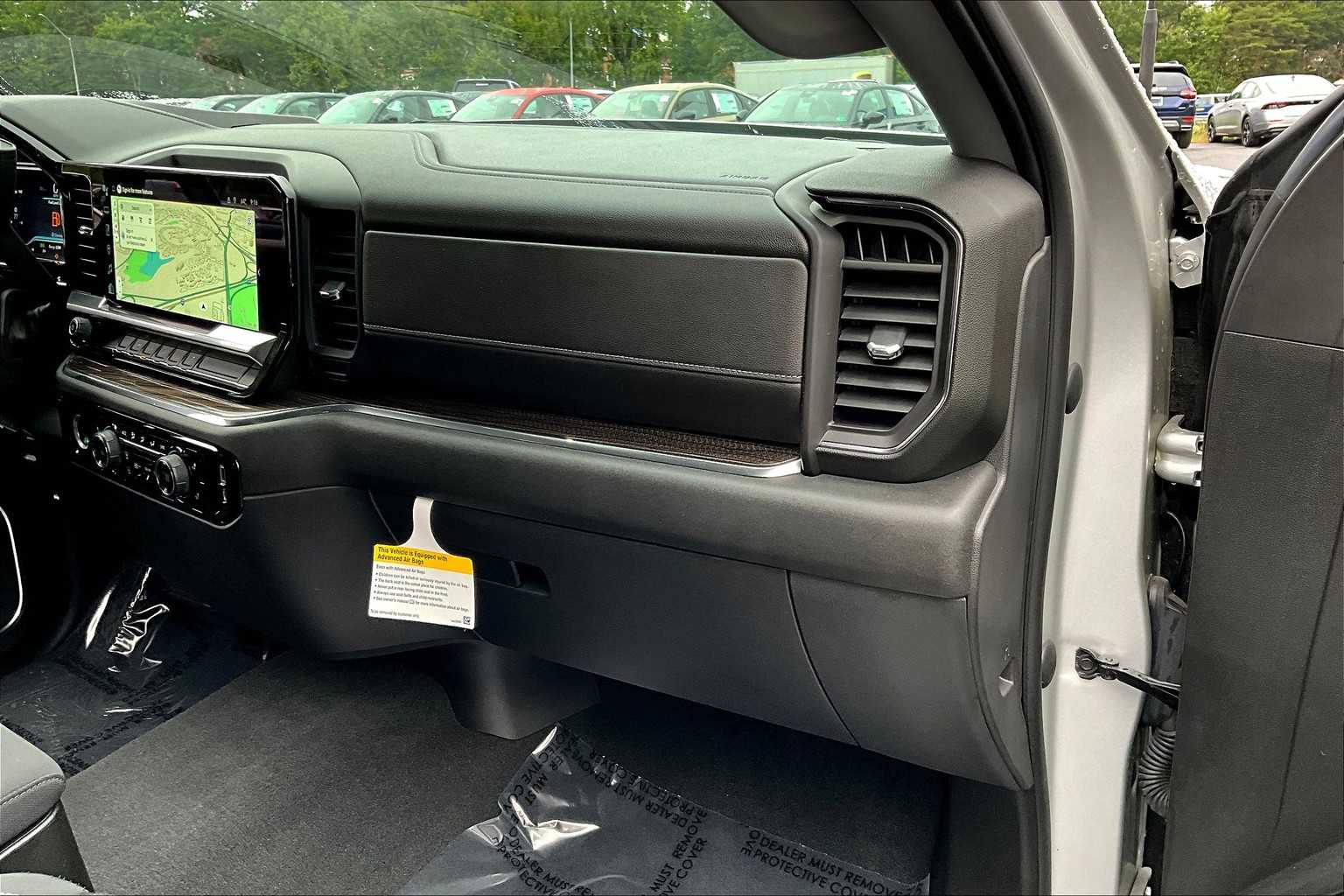 2022 Chevrolet Silverado 1500 LT photo 16