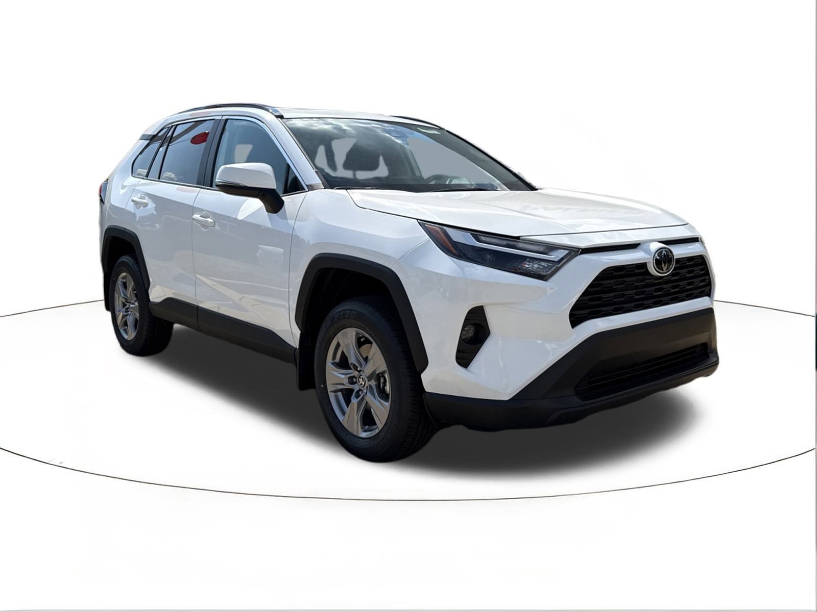 2025 Toyota RAV4 XLE's photo
