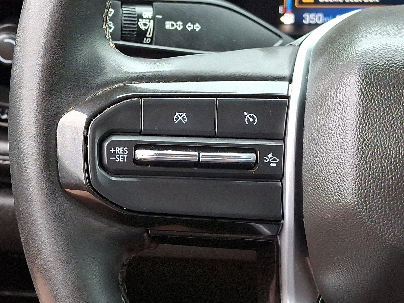2023 Chevrolet Colorado LT photo 16