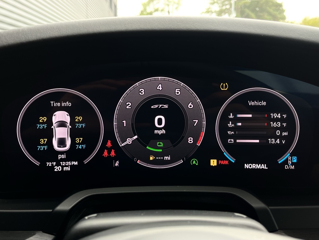2025 Porsche 911 GTS photo 19