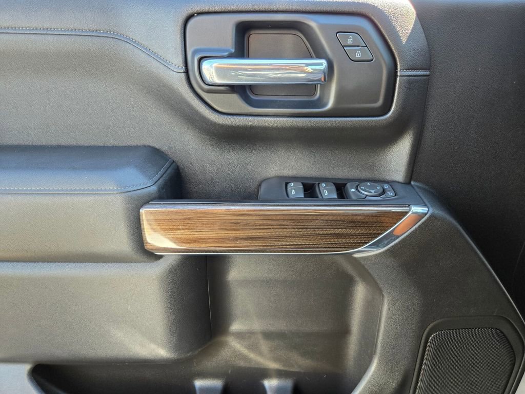 2019 Chevrolet Silverado 1500 LT photo 18