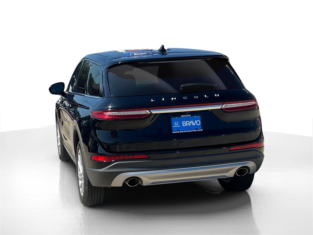 2023 Lincoln Corsair Standard photo 2