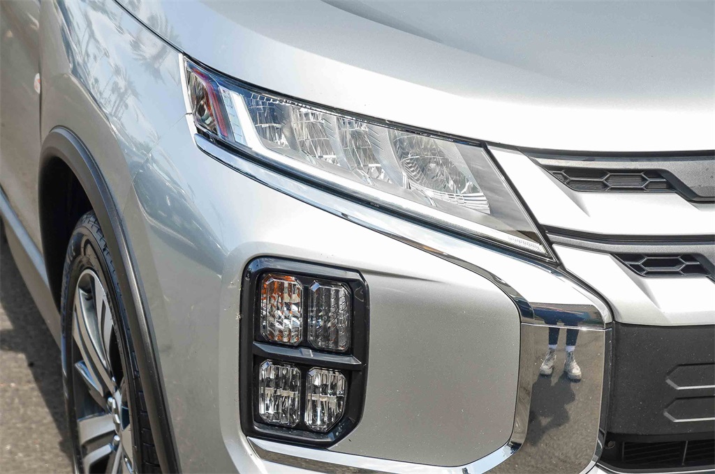 2024 Mitsubishi Outlander Sport ES photo 7