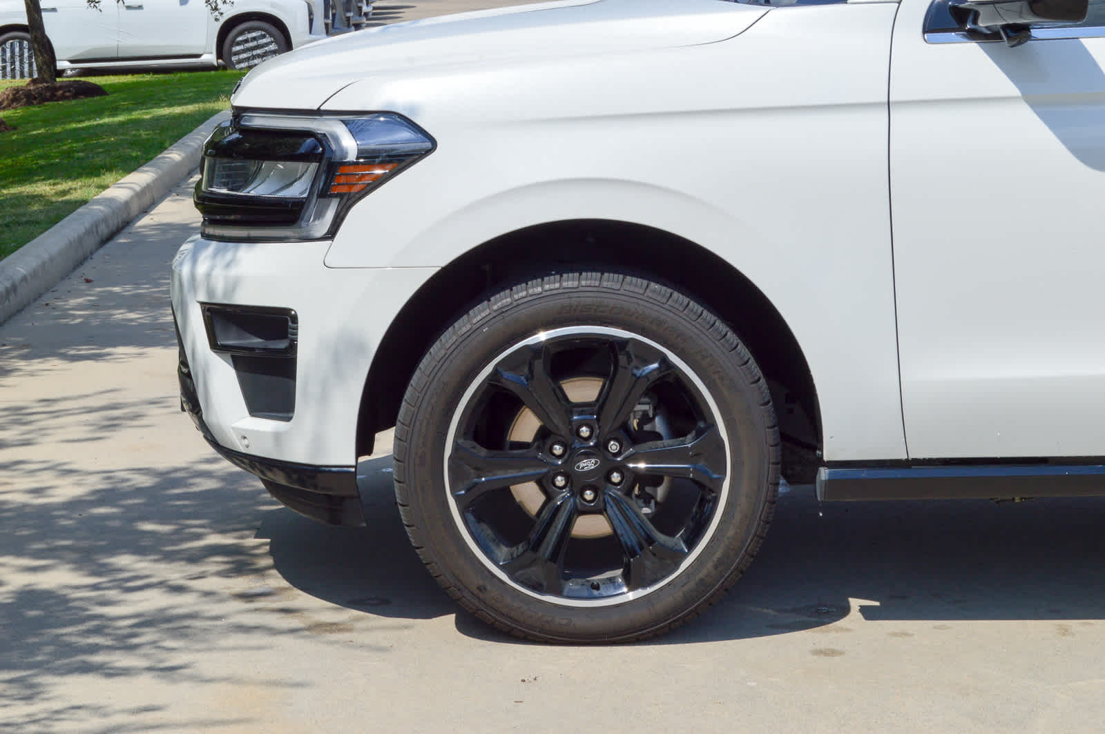 2023 Ford Expedition Limited photo 8