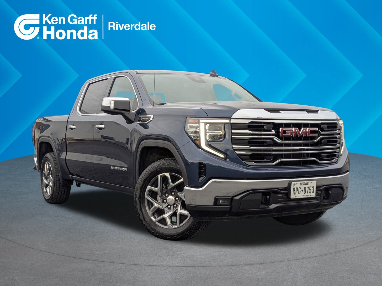 2022 GMC Sierra 1500 SLT's photo