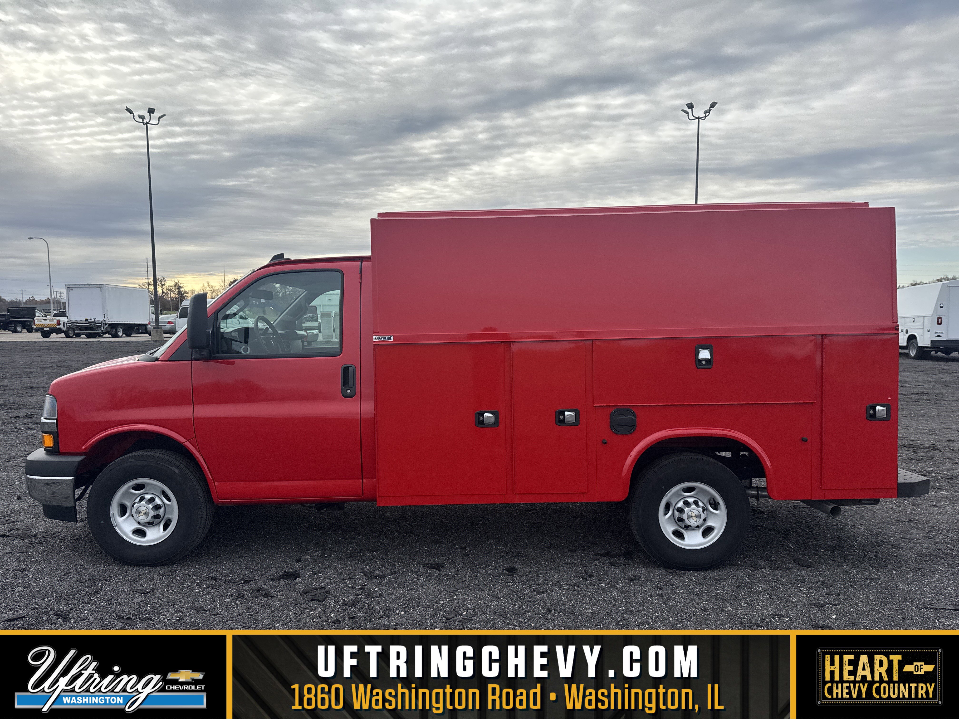 2025 Chevrolet Express Cutaway Base's photo