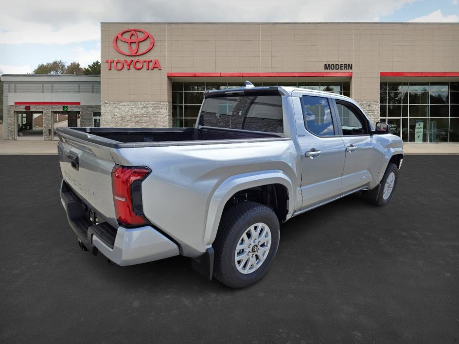 2025 Toyota Tacoma SR5 photo 5