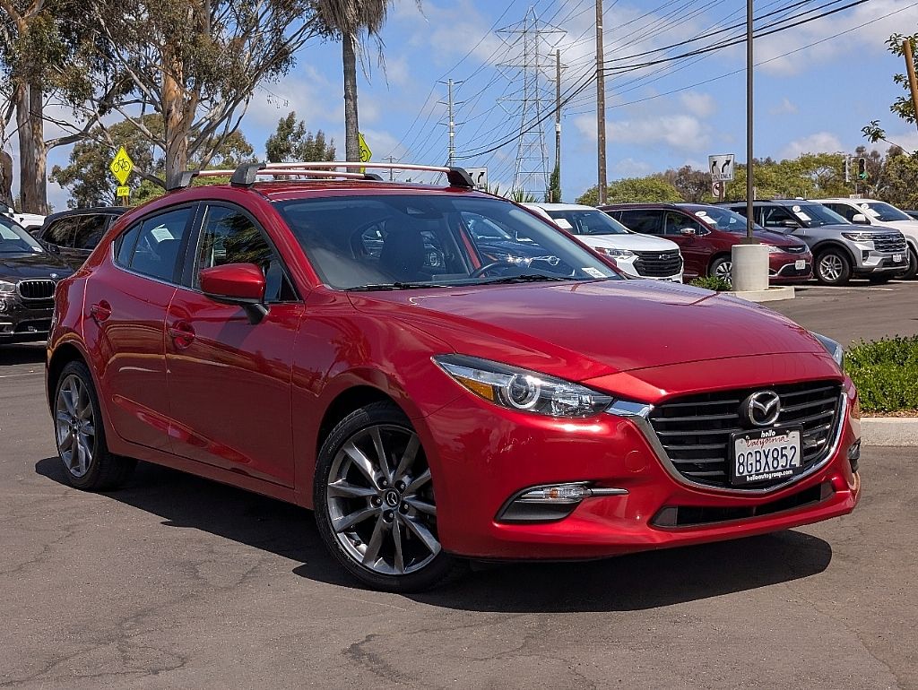 2018 Mazda Mazda3 Touring photo 2
