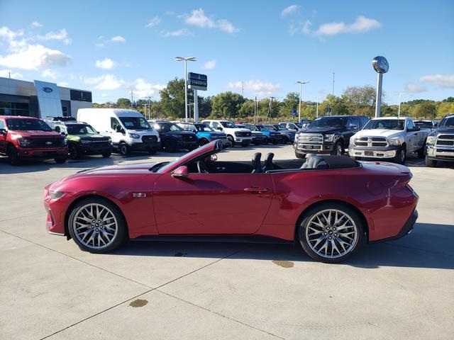 2025 Ford Mustang GT Premium photo 4