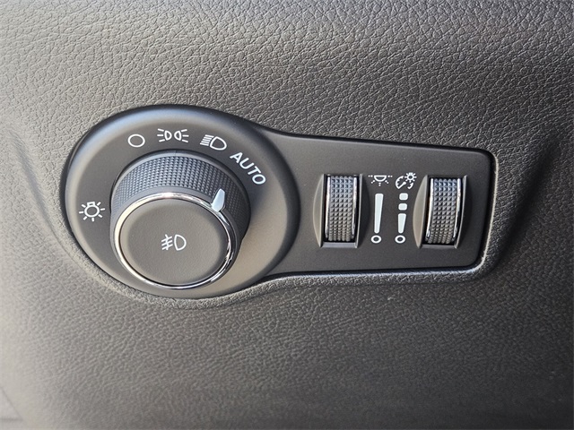 2026 Jeep Compass Latitude photo 27