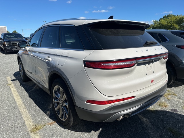 2022 Lincoln Corsair Standard photo 5