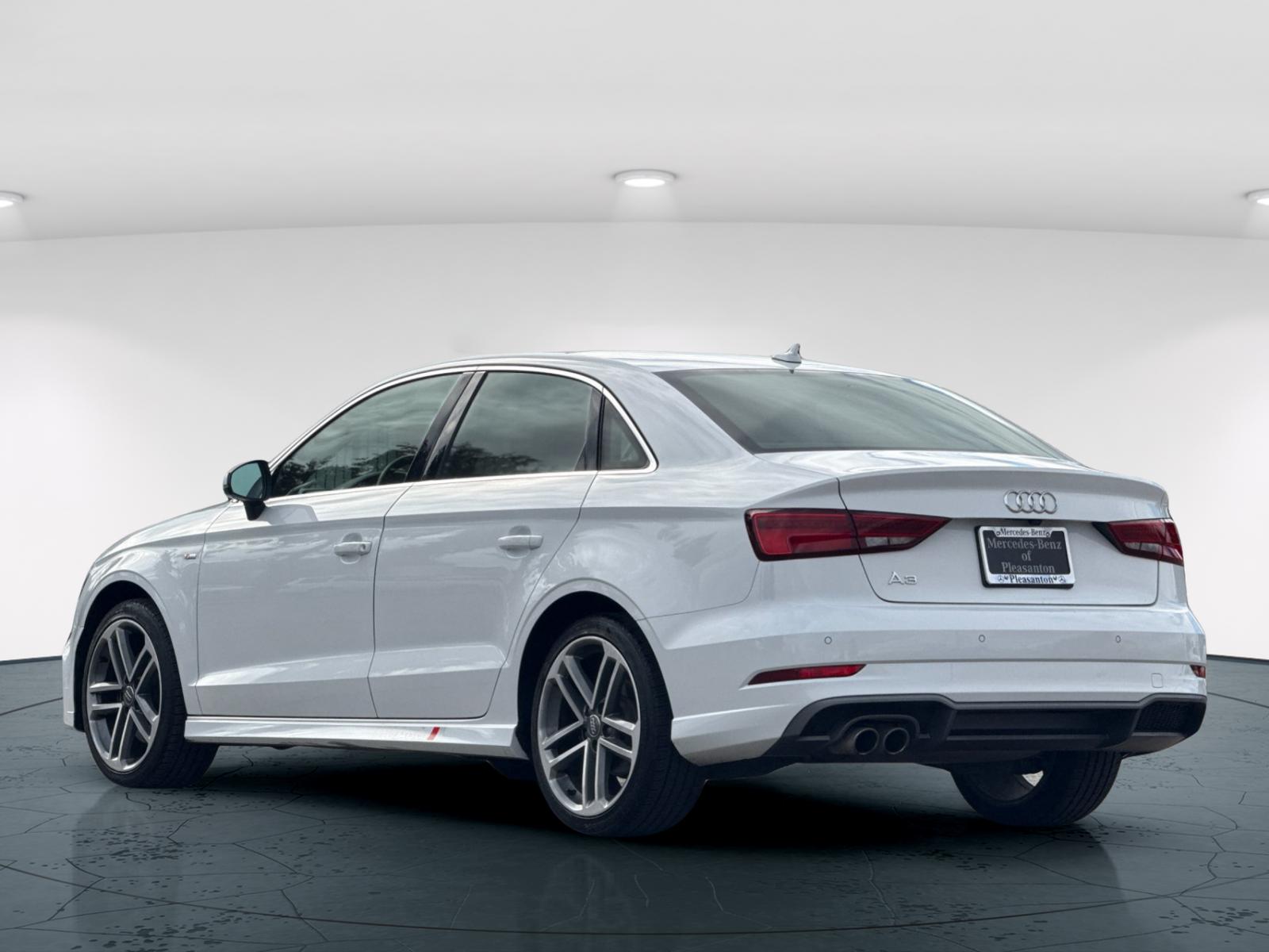 2018 Audi A3 2.0T Premium Plus photo 4