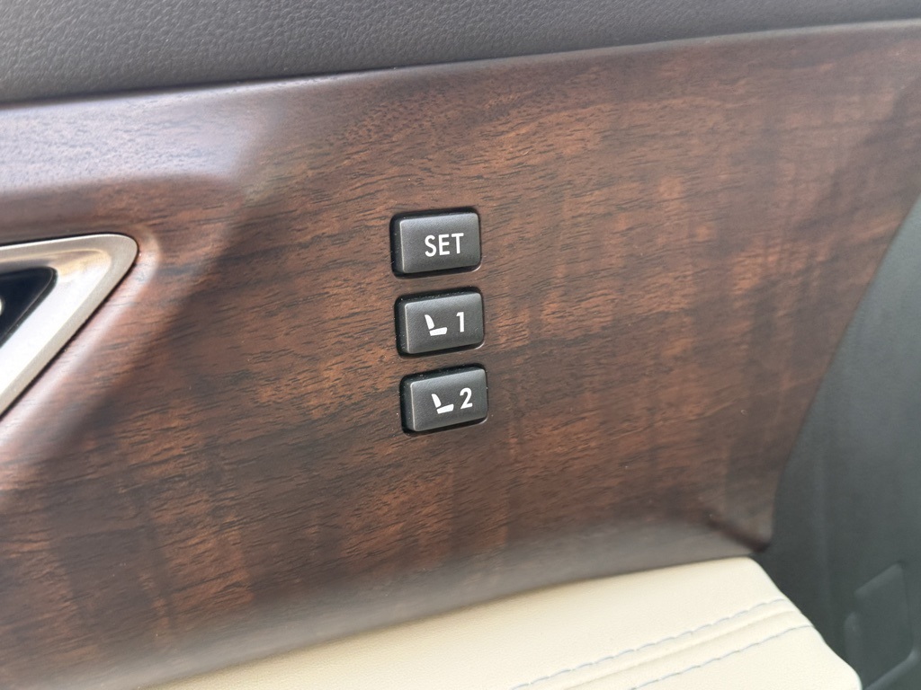 2022 Subaru Ascent Touring photo 15