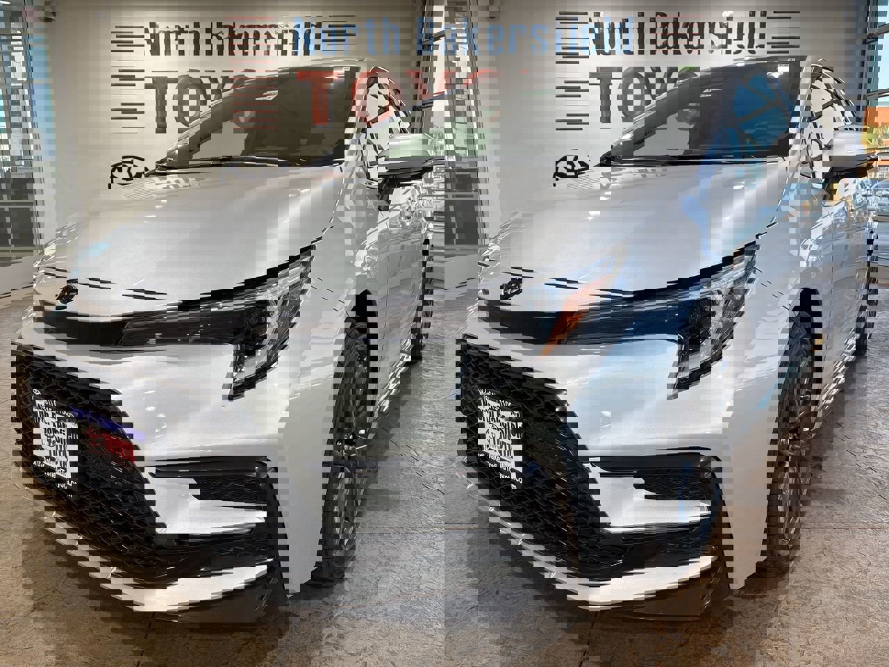 2026 Toyota Corolla SE's photo