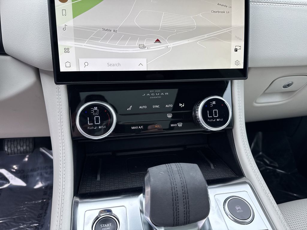 2024 Jaguar F-PACE P250 R-Dynamic S photo 25