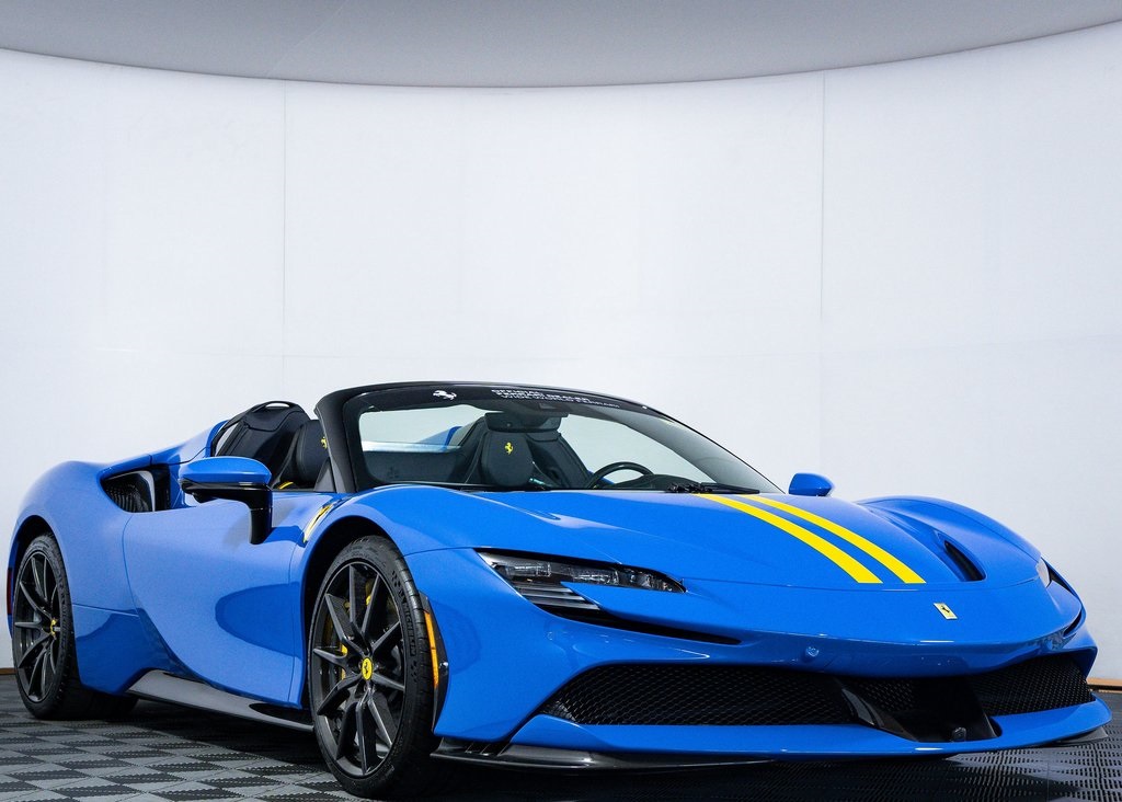 2025 Ferrari SF90 Spider Base photo 6