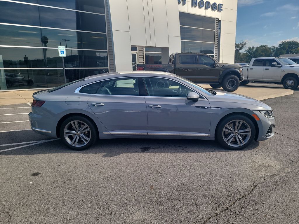 2023 Volkswagen Arteon SE R-Line photo 2