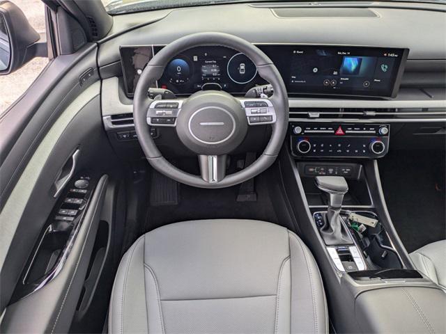2025 Hyundai Santa Cruz Limited photo 13