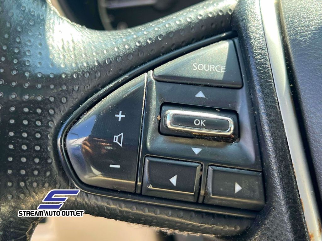 2017 Nissan Maxima SL photo 19