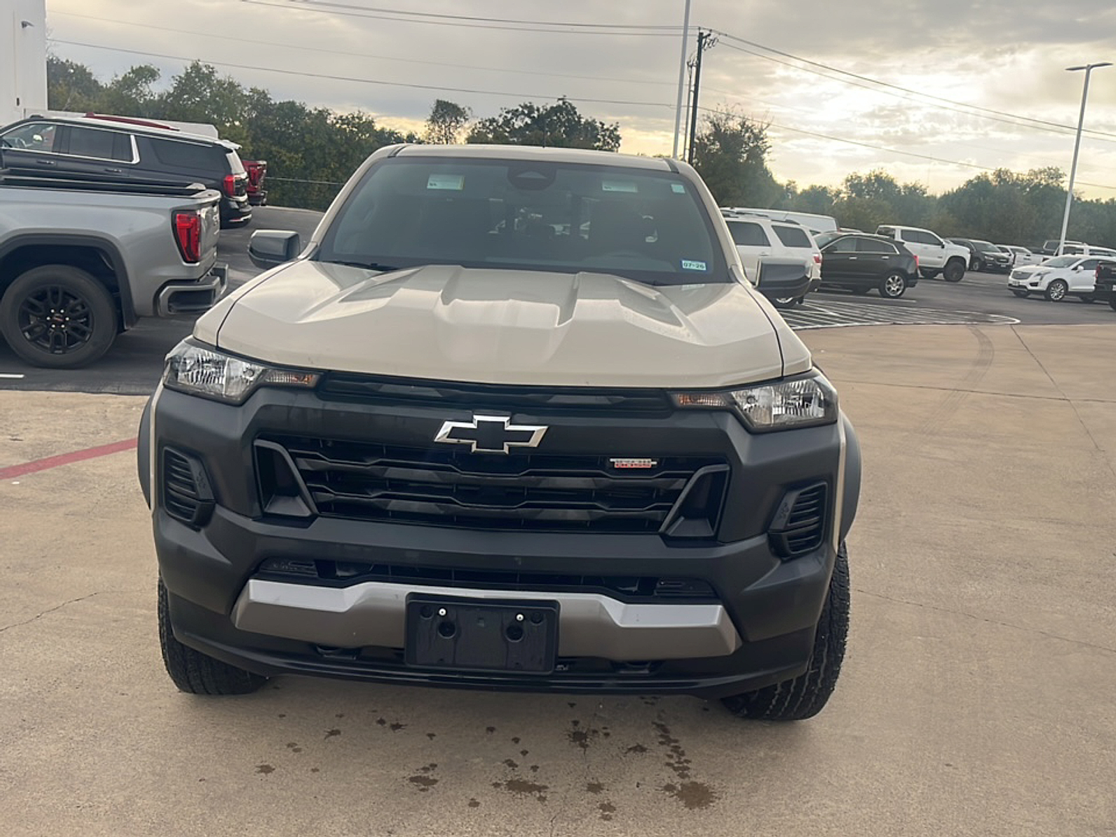 2024 Chevrolet Colorado Trail Boss photo 2