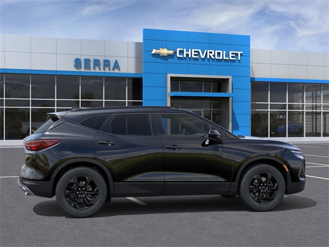 2025 Chevrolet Blazer 2LT photo 2